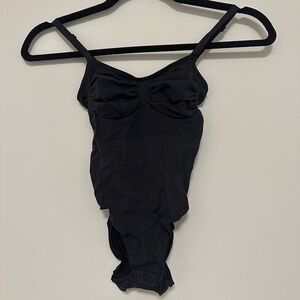 Skims S/M shape wear